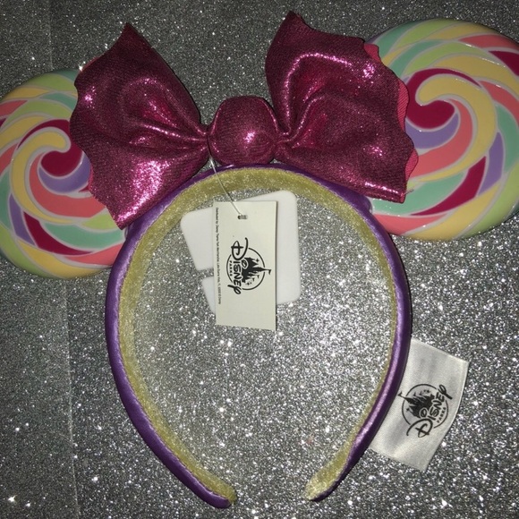 New Disney Parks candy lollipop Minnie Mouse Ears - Picture 2 of 3
